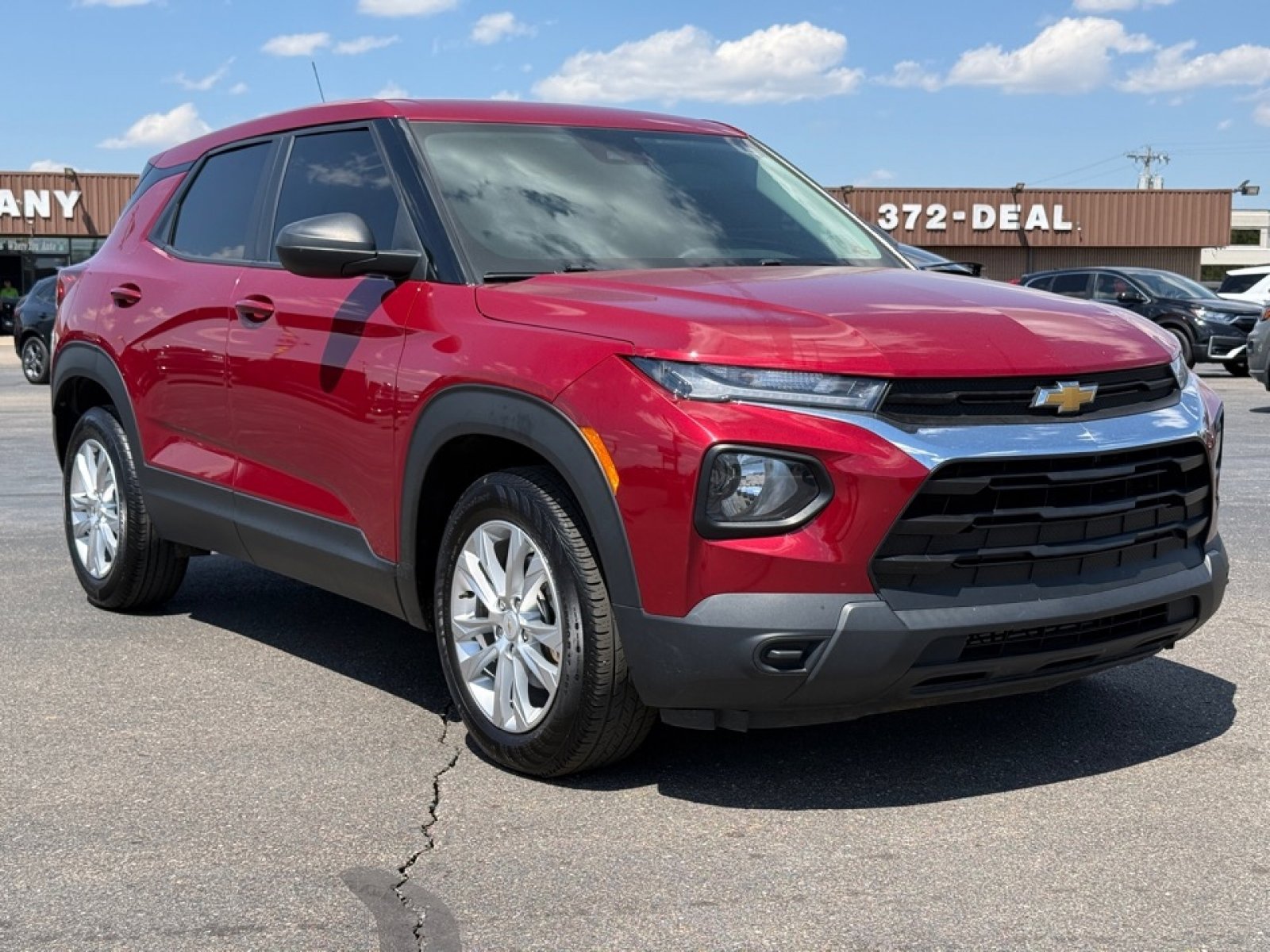 Used 2021 Chevrolet TrailBlazer LS FWD image 2