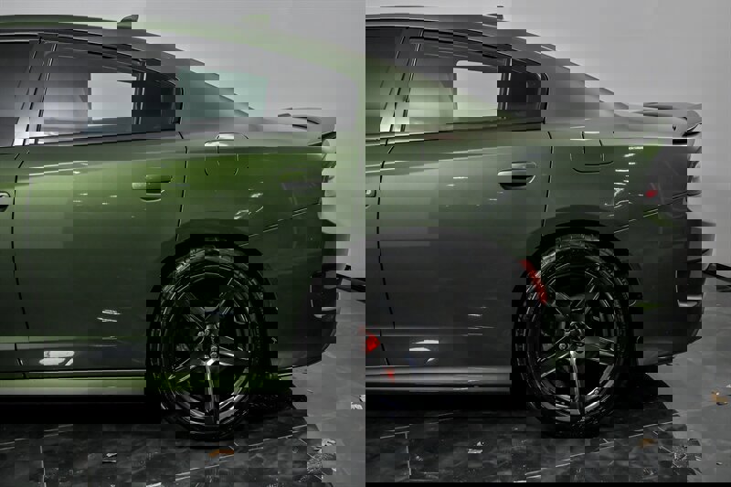 Used 2018 Dodge Charger SRT Hellcat w/ Harman/Kardon Audio Group image 7