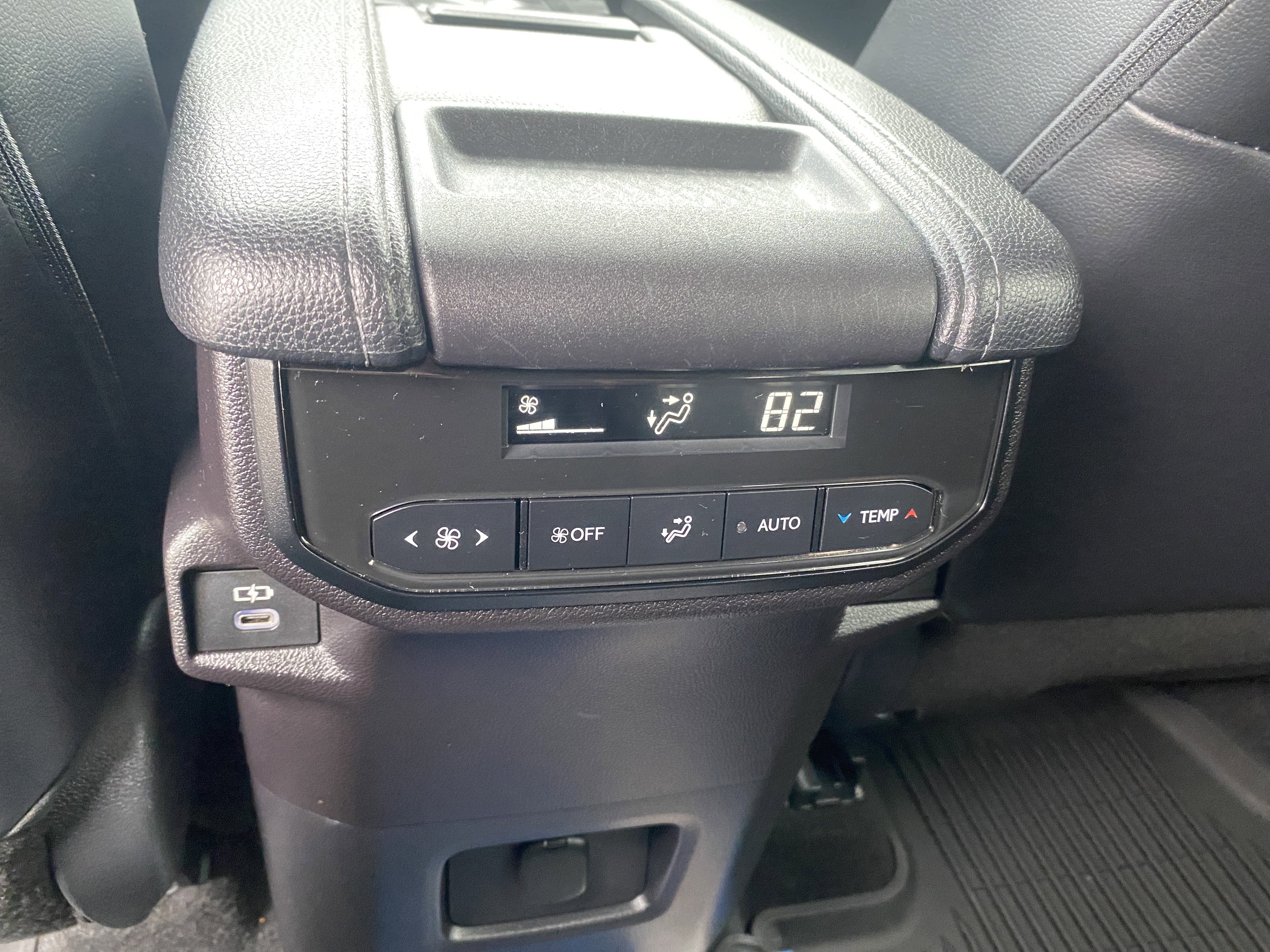 Used 2024 Toyota Grand Highlander XLE image 35