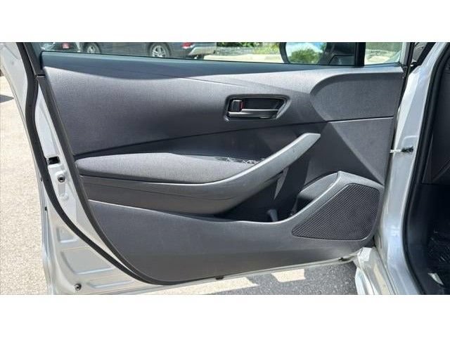 Used 2024 Toyota Corolla LE FWD image 13