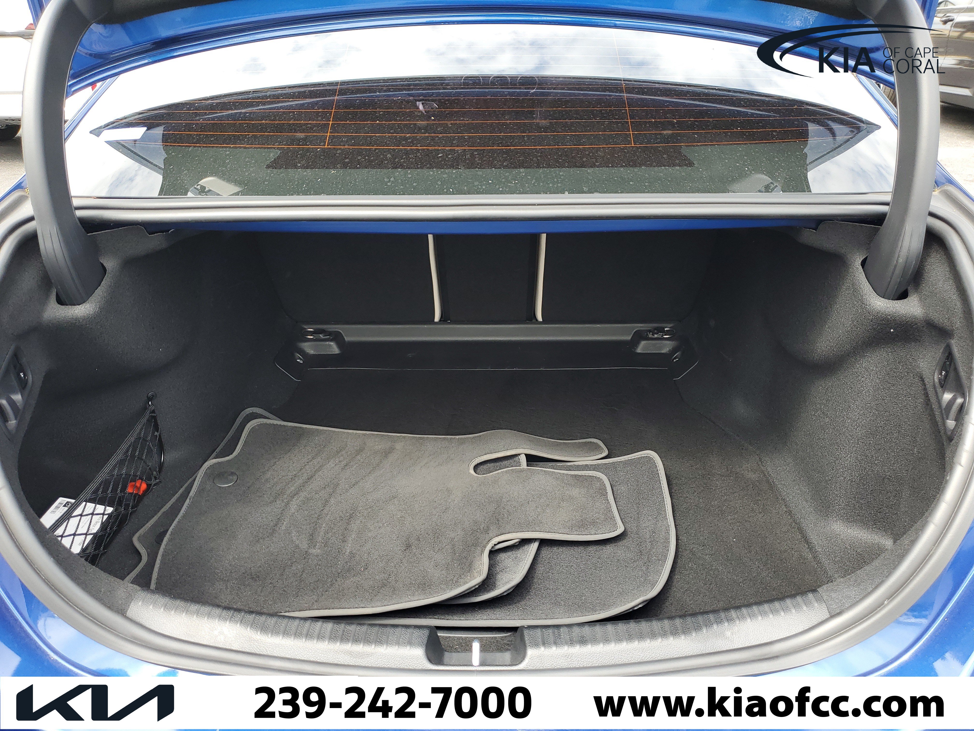 Used 2023 Mercedes-Benz C 300 Sedan image 8