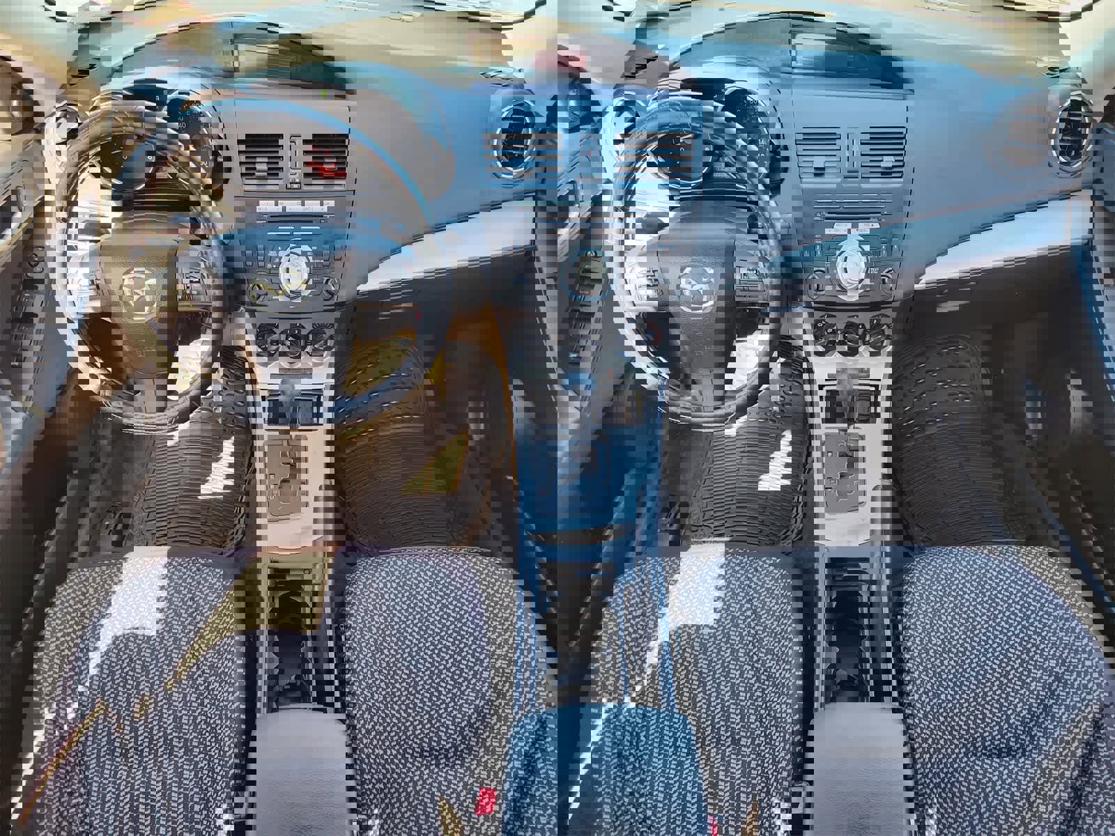 Used 2010 MAZDA MAZDA3 i Touring image 22