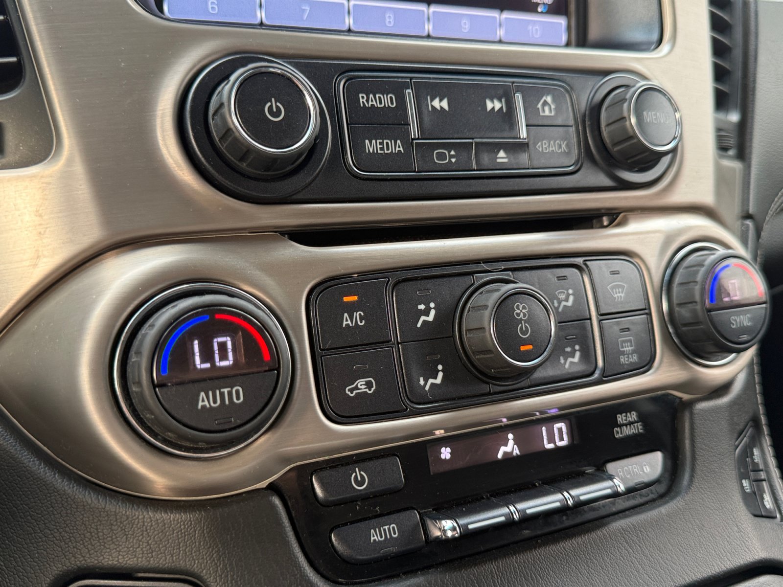 Used 2018 GMC Yukon Denali AWD/4WD image 22