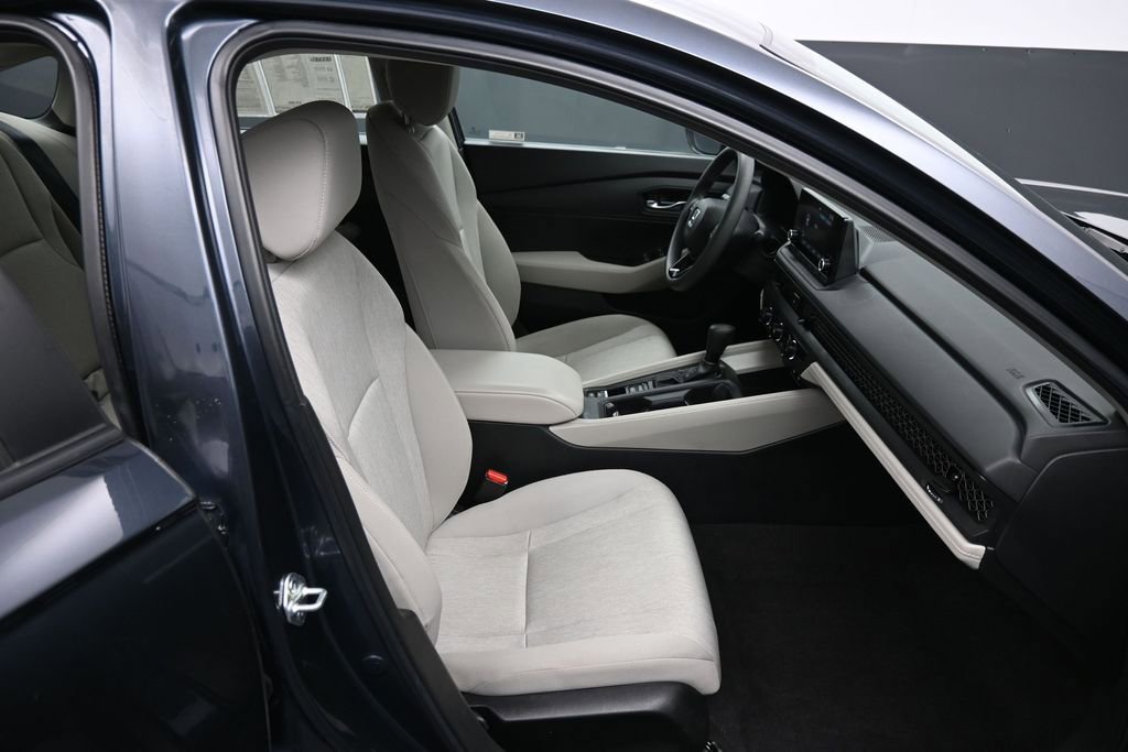 Used 2023 Honda Accord LX image 24