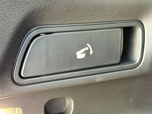 Used 2025 Mitsubishi Outlander SEL image 13