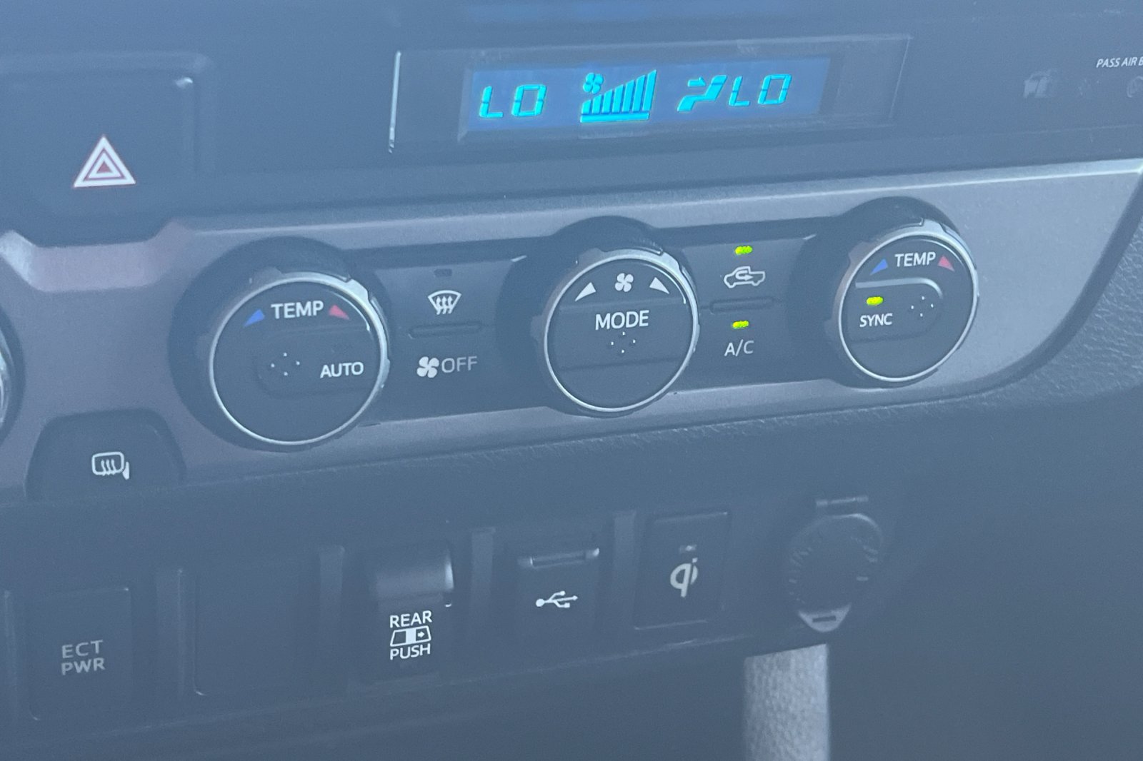 Used 2021 Toyota Tacoma TRD Sport AWD/4WD image 16