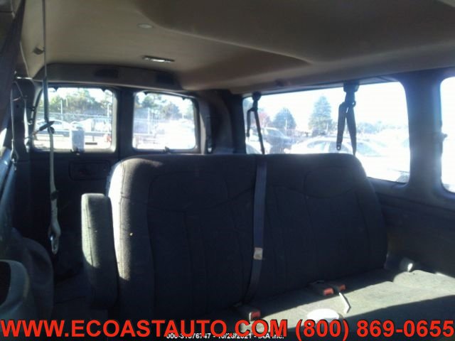 Used 2001 GMC Savana 3500 Extended Passenger image 10
