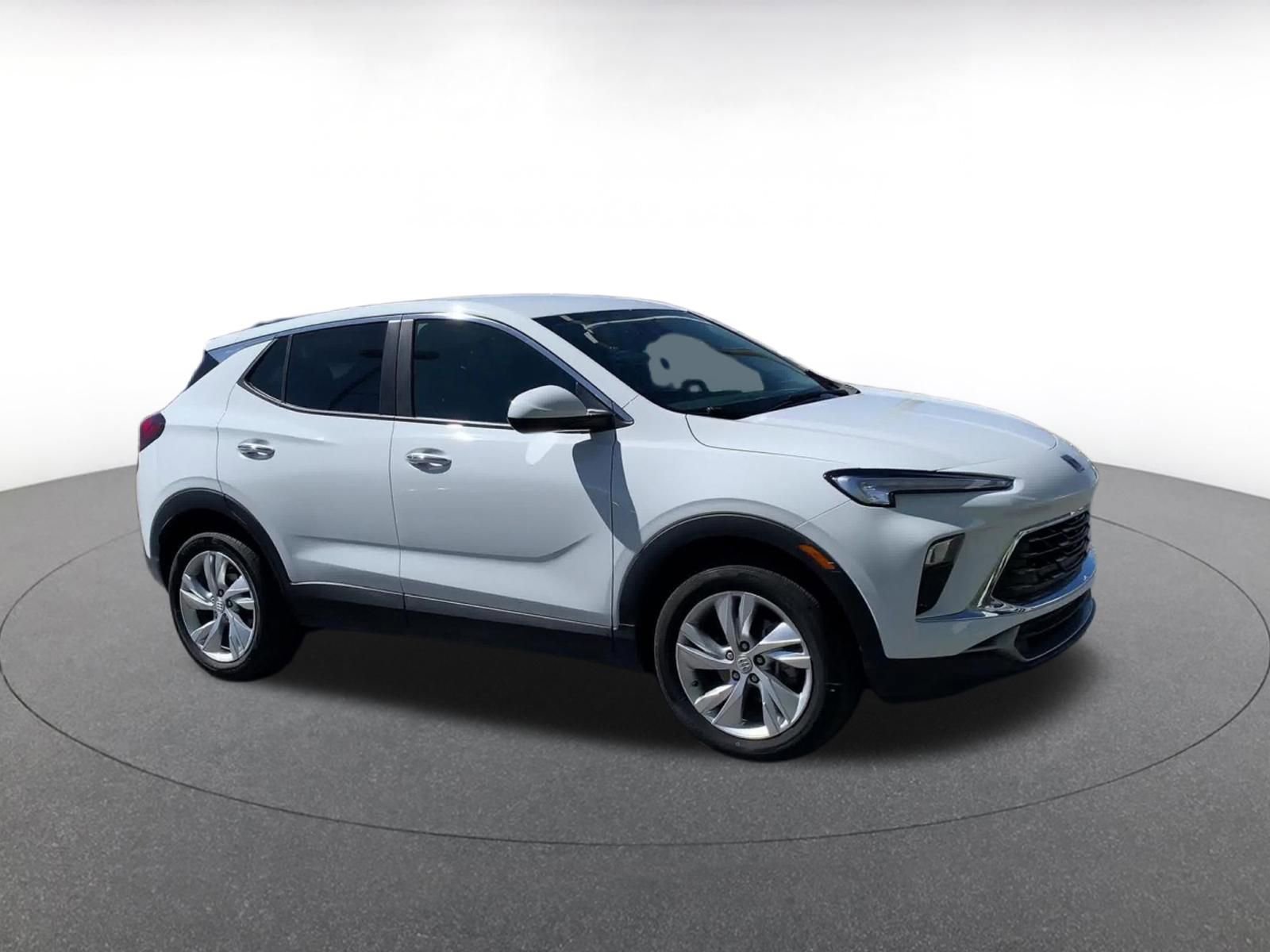 Used 2025 Buick Encore GX Preferred image 2