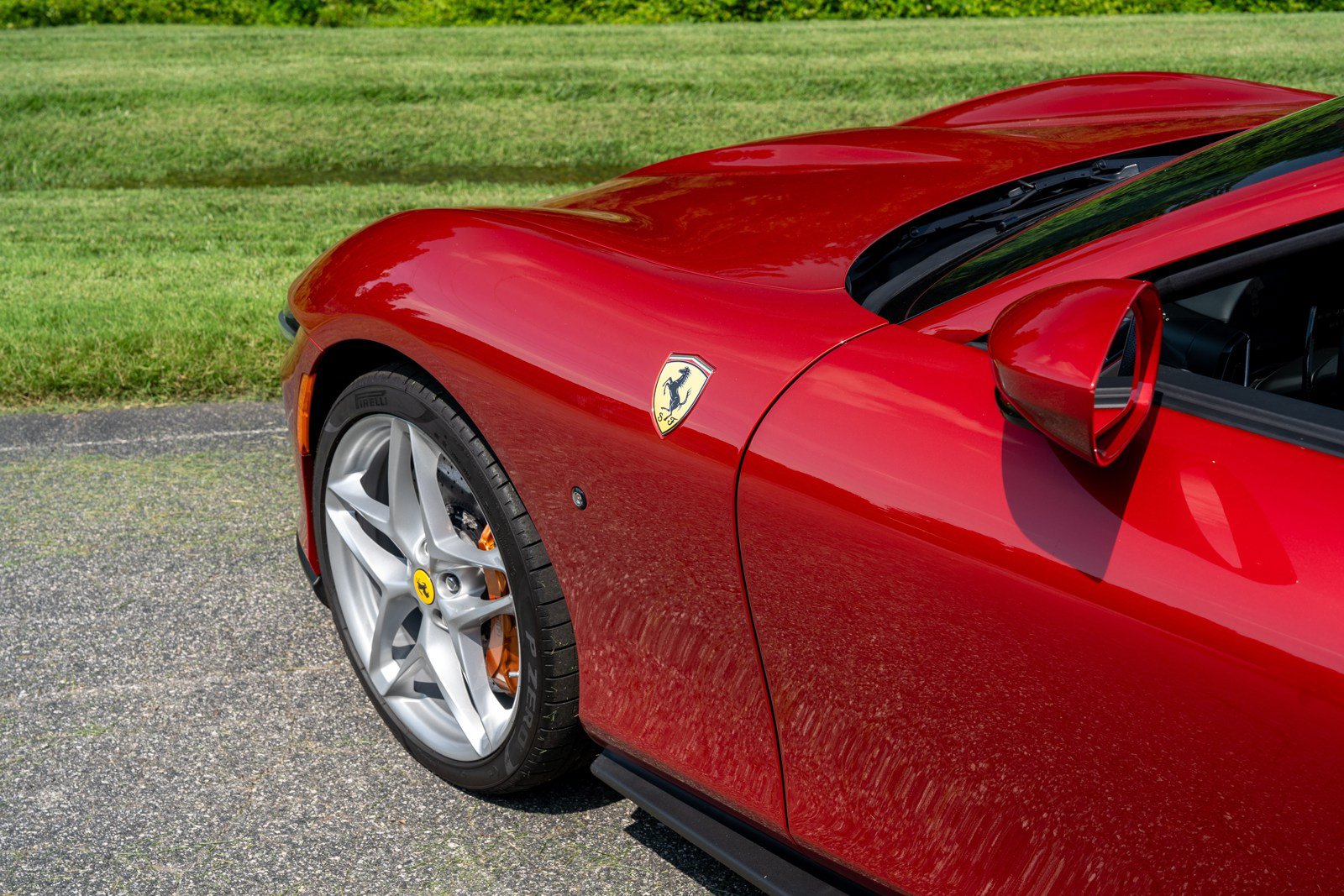 Used 2024 Ferrari Roma Spider RWD image 12