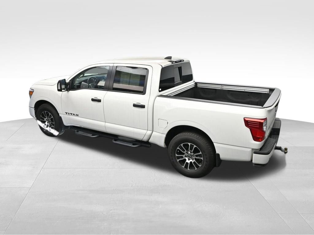 Used 2024 Nissan Titan SV w/ SV Convenience Package image 30