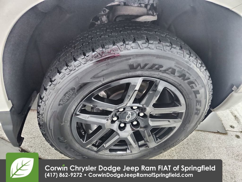 Used 2024 Chevrolet Silverado 1500 RST AWD/4WD image 32