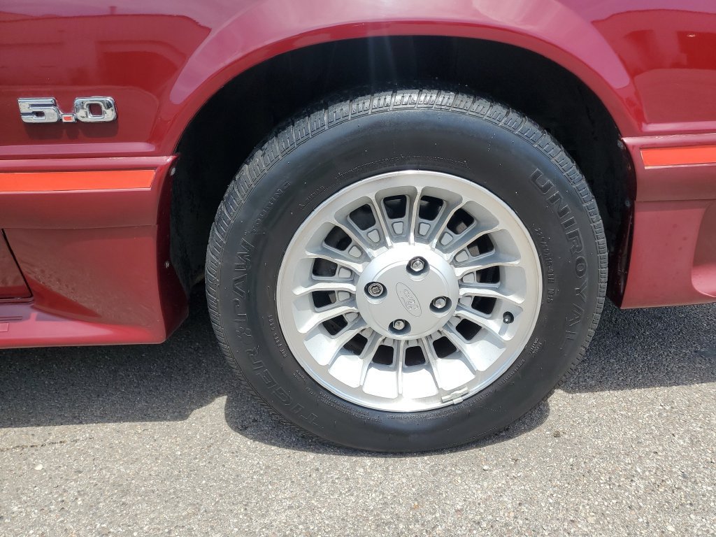 Used 1988 Ford Mustang GT RWD image 11