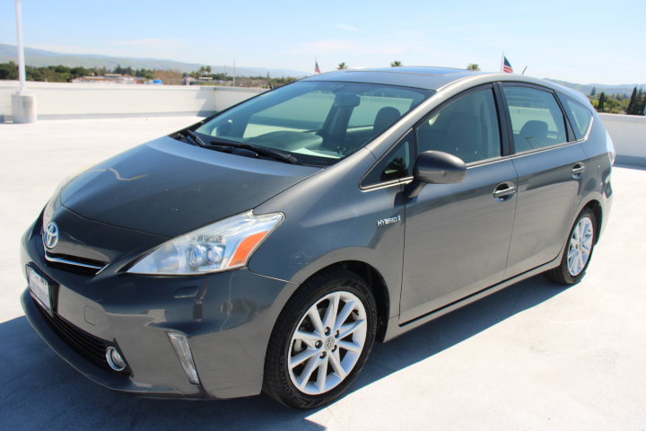 Used 2012 Toyota Prius V Five image 7