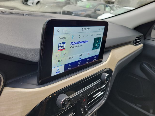 Used 2022 Ford Escape Titanium w/ Titanium Elite Package image 28