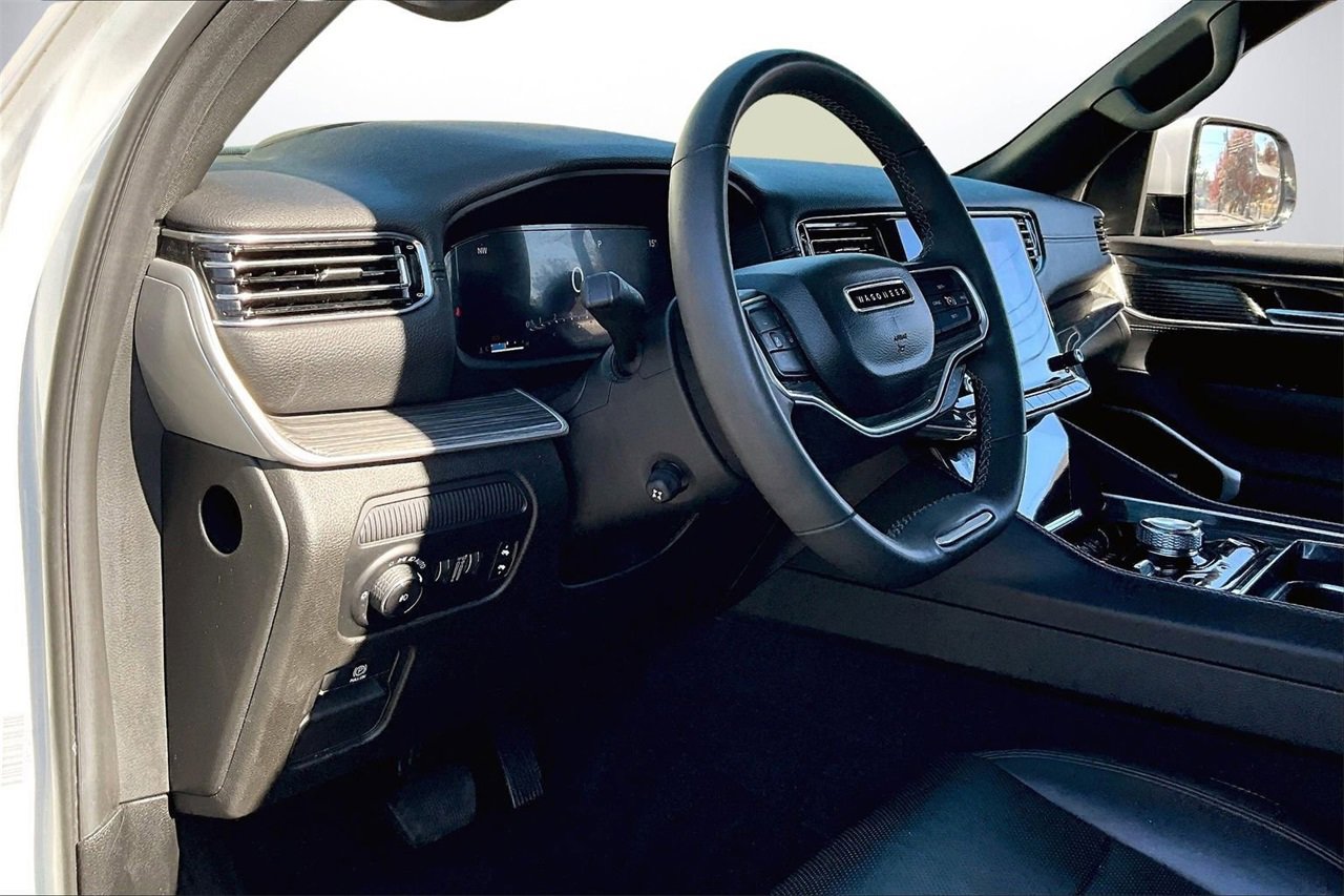 Used 2022 Jeep Wagoneer Series III image 18