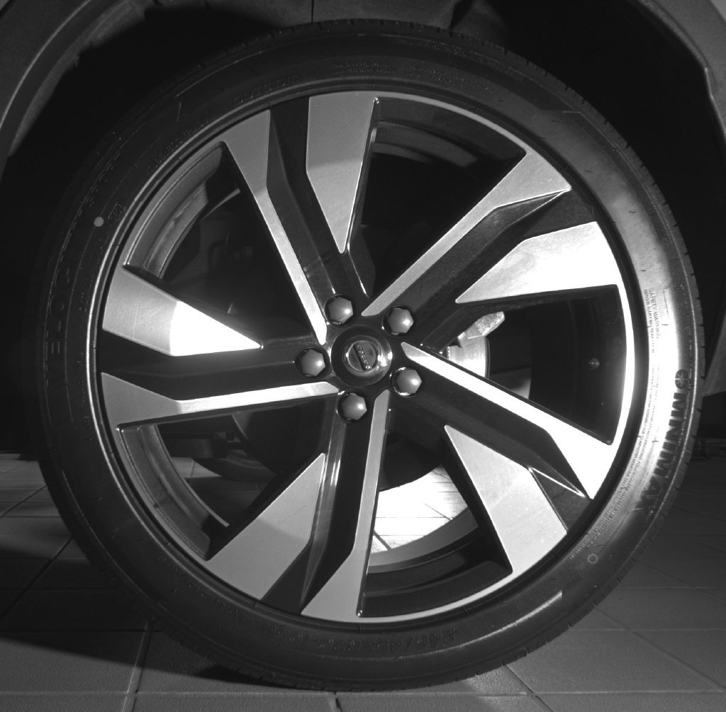 Certified 2024 Volvo XC40 B5 Plus w/ Protection Package Premier AWD/4WD image 26