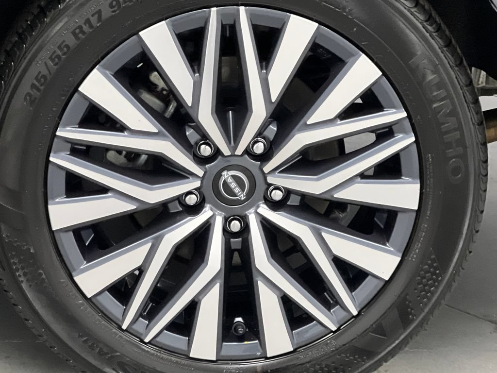 Used 2025 Nissan Altima 2.5 SV FWD image 60