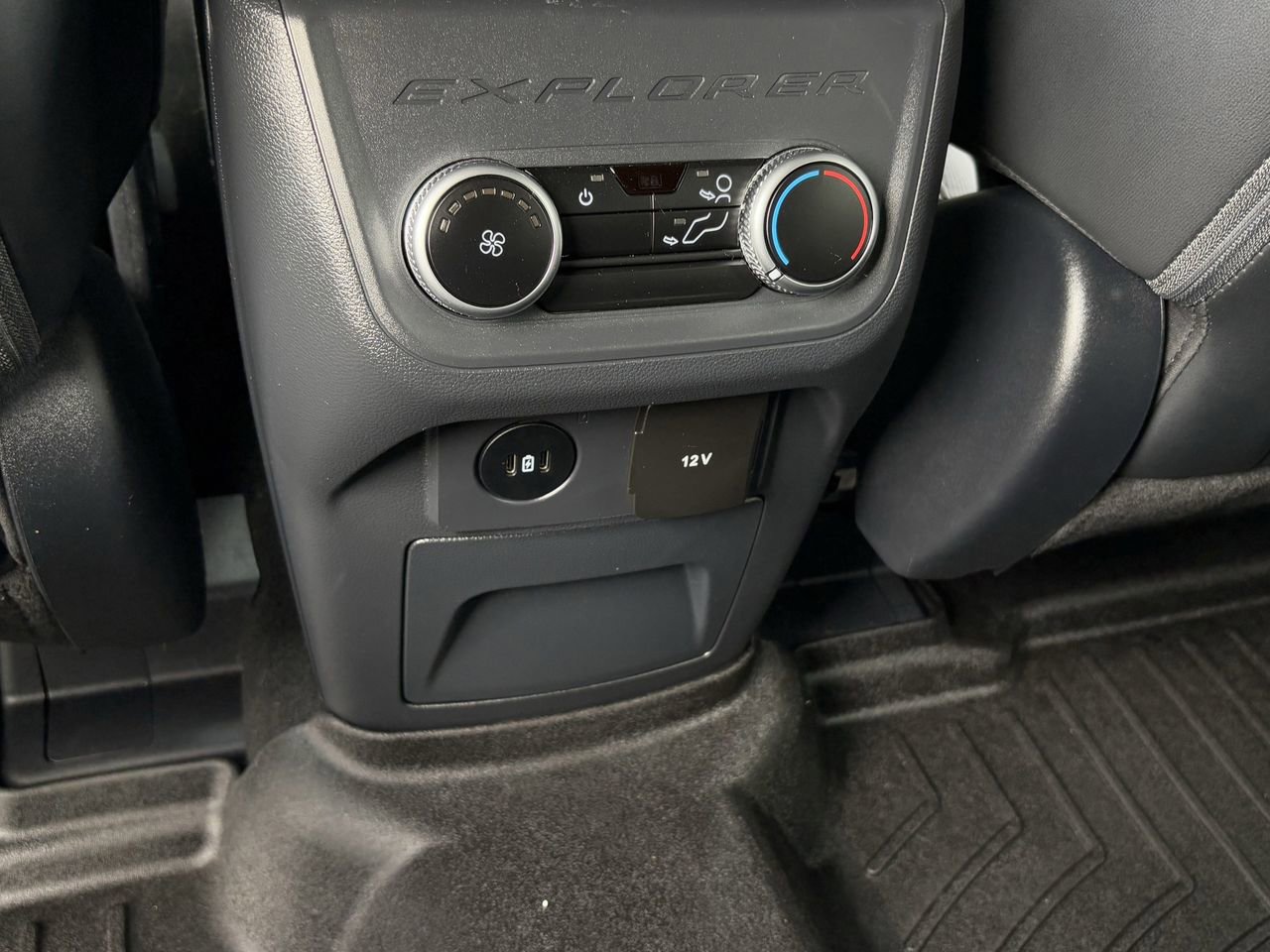 Used 2025 Ford Explorer ST-Line RWD image 22