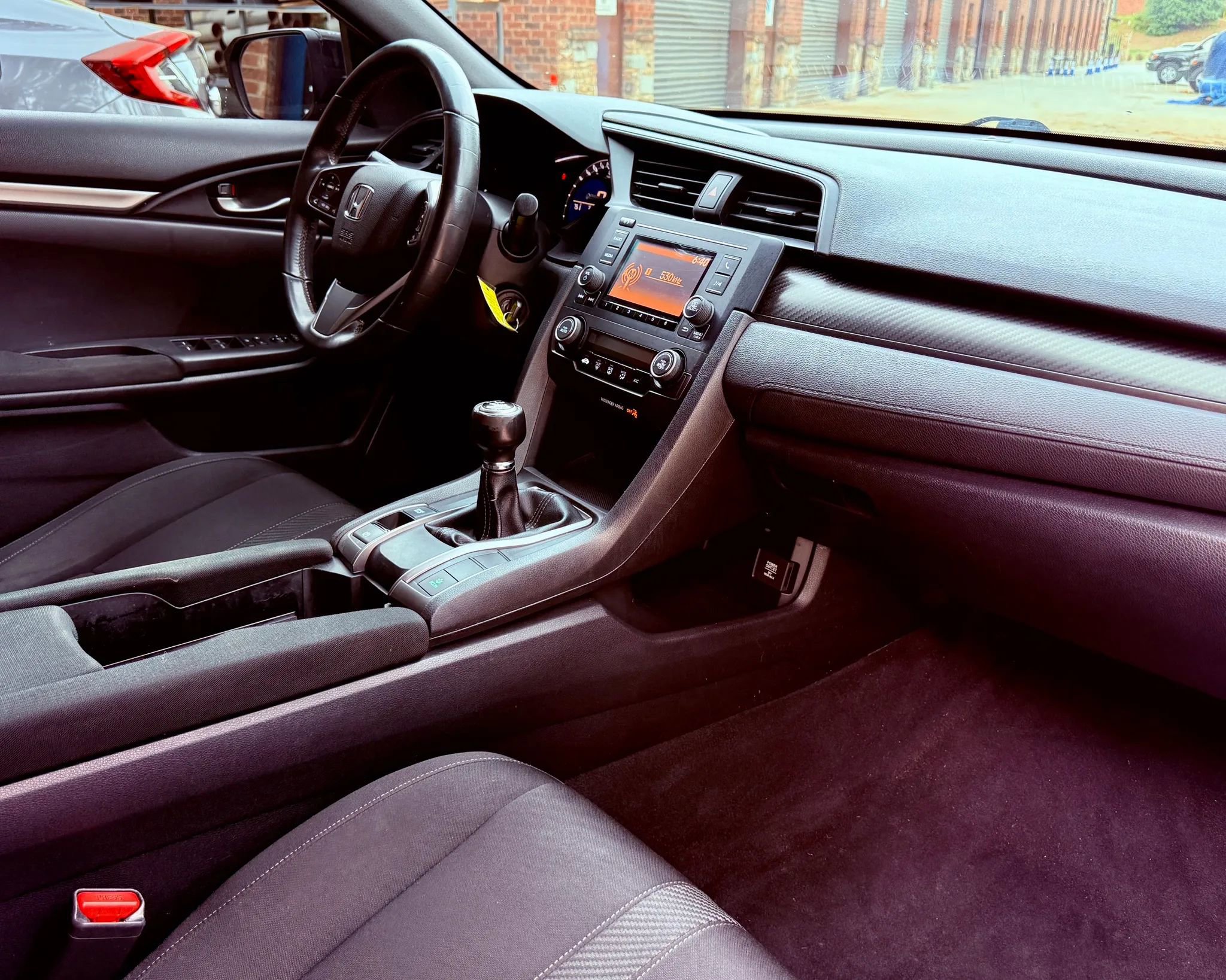 Used 2018 Honda Civic Sport image 12