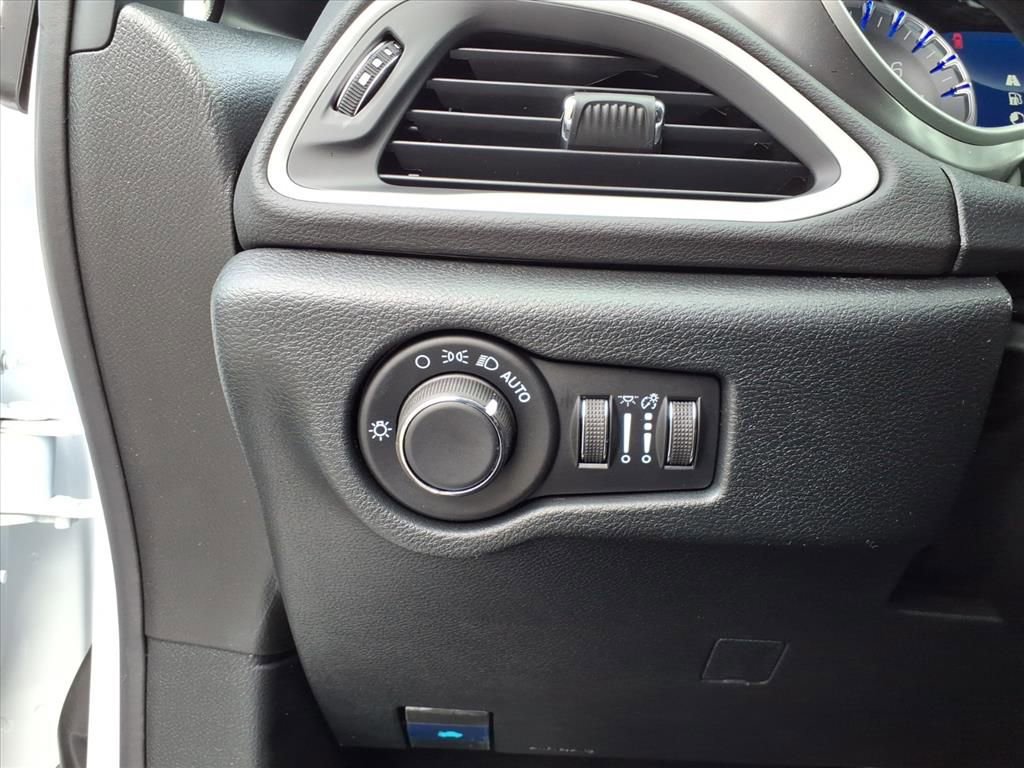 New 2026 Chrysler Voyager LX FWD image 16