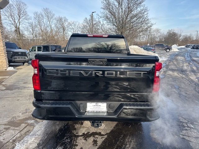 Used 2025 Chevrolet Silverado 1500 Custom w/ Turbomax Blackout Package image 4