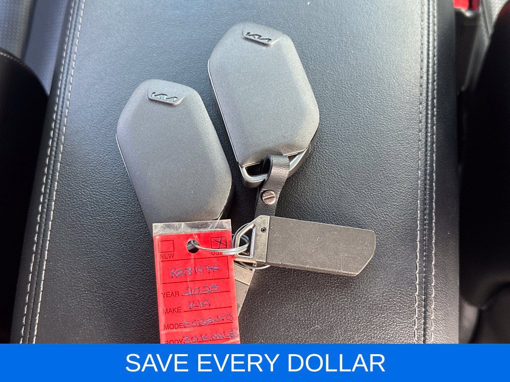 Used 2025 Kia Sorento S FWD image 24