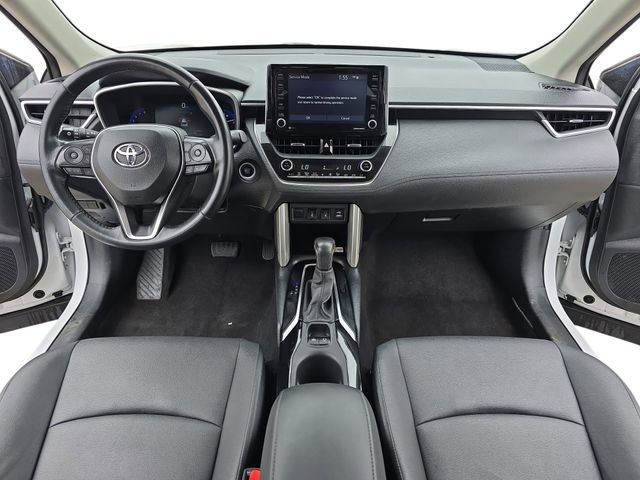 Used 2022 Toyota Corolla Cross XLE image 9