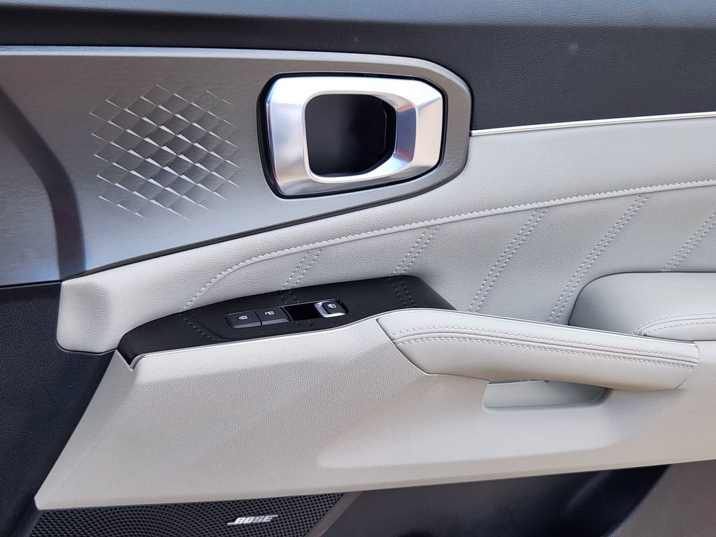 Certified 2023 Kia Sorento SX AWD/4WD image 14