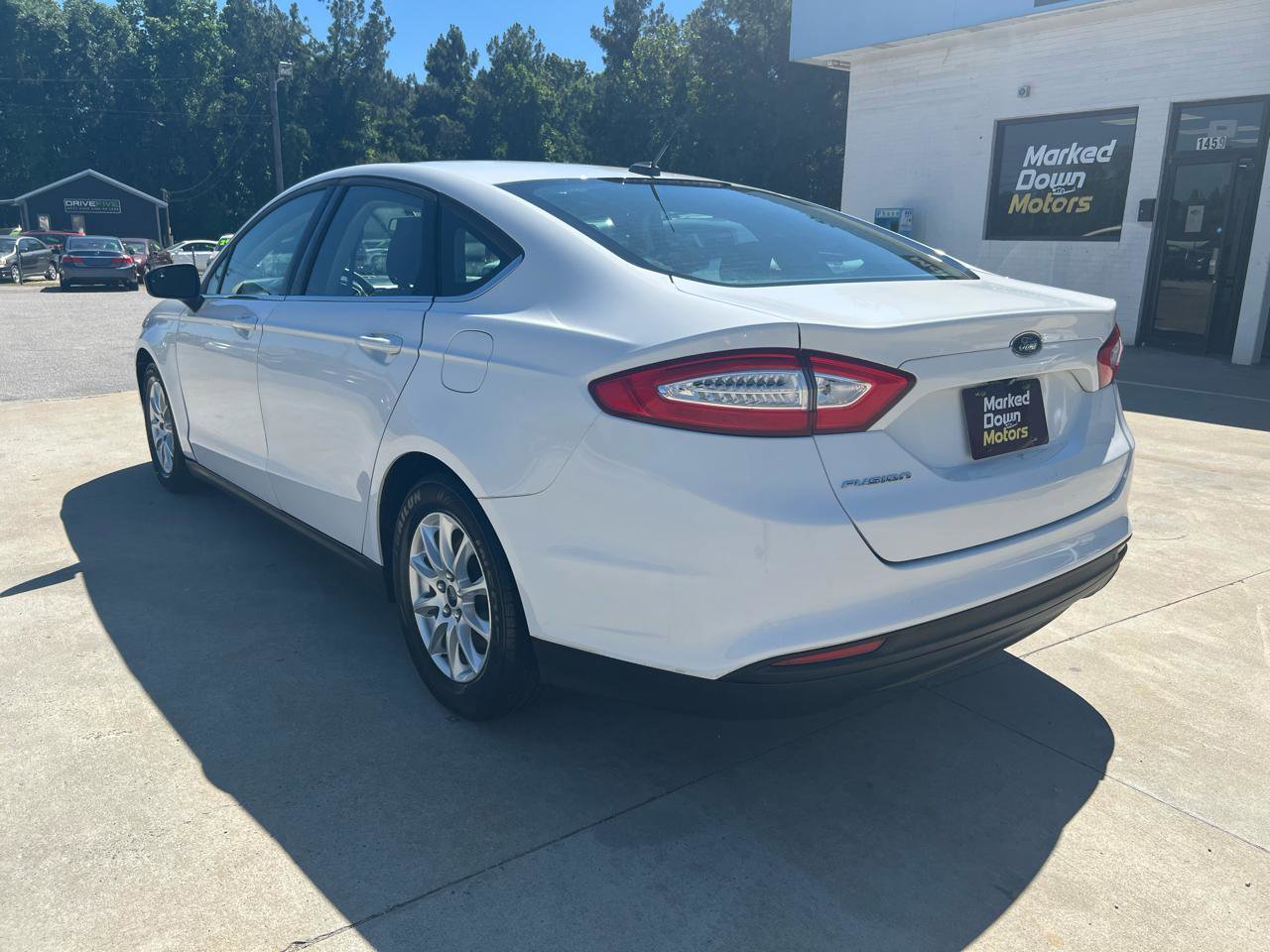 Used 2016 Ford Fusion S FWD image 8