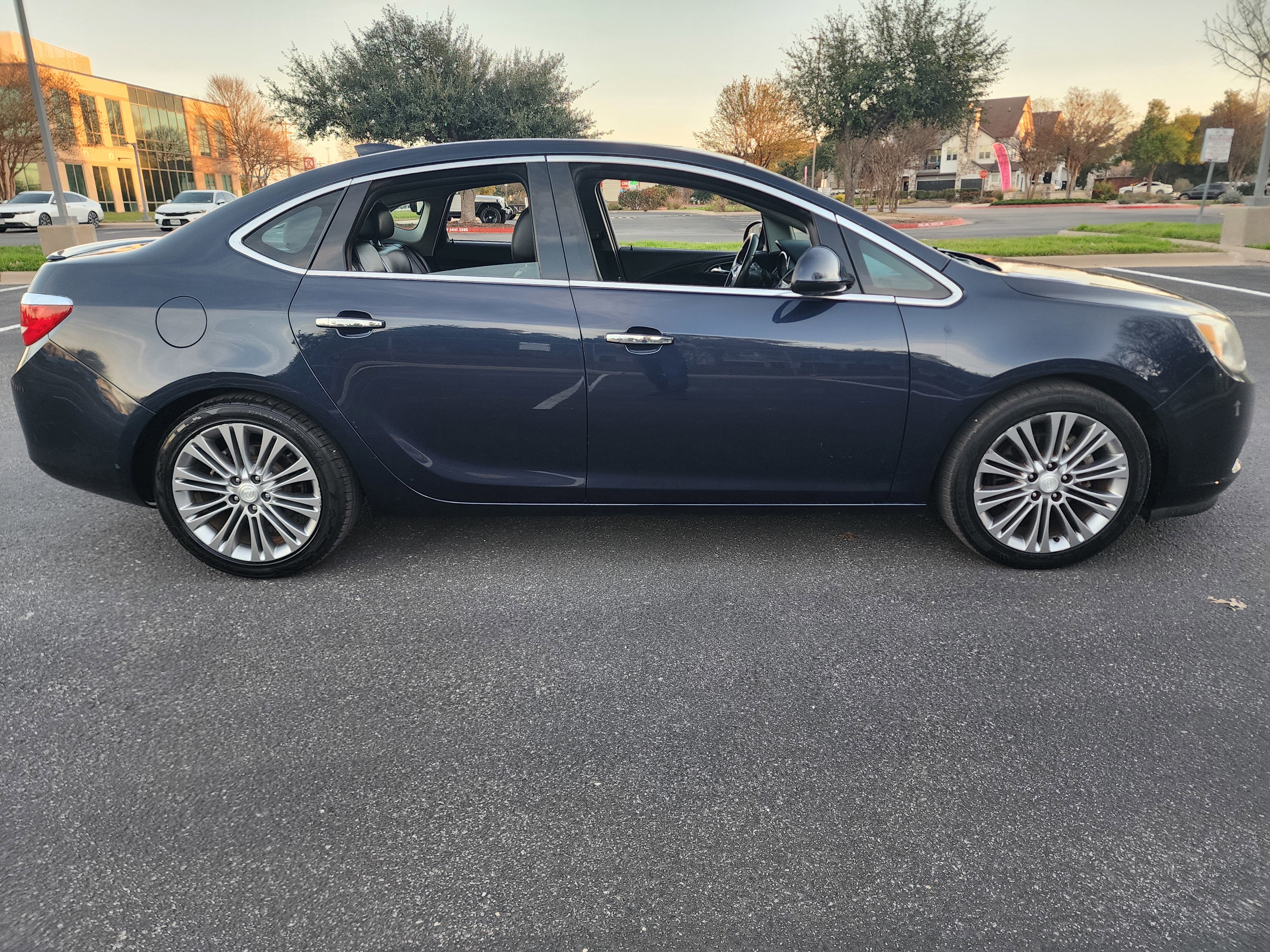 Used 2016 Buick Verano Premium w/ Driver Confidence Package image 8