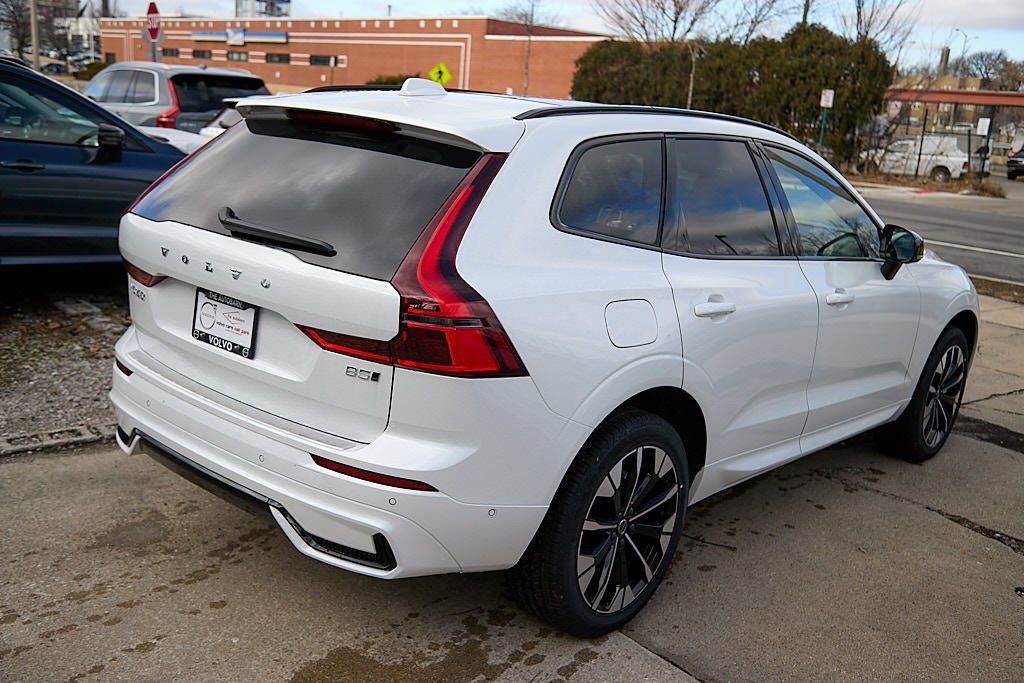New 2026 Volvo XC60 B5 Plus w/ Protection Package Premier image 9
