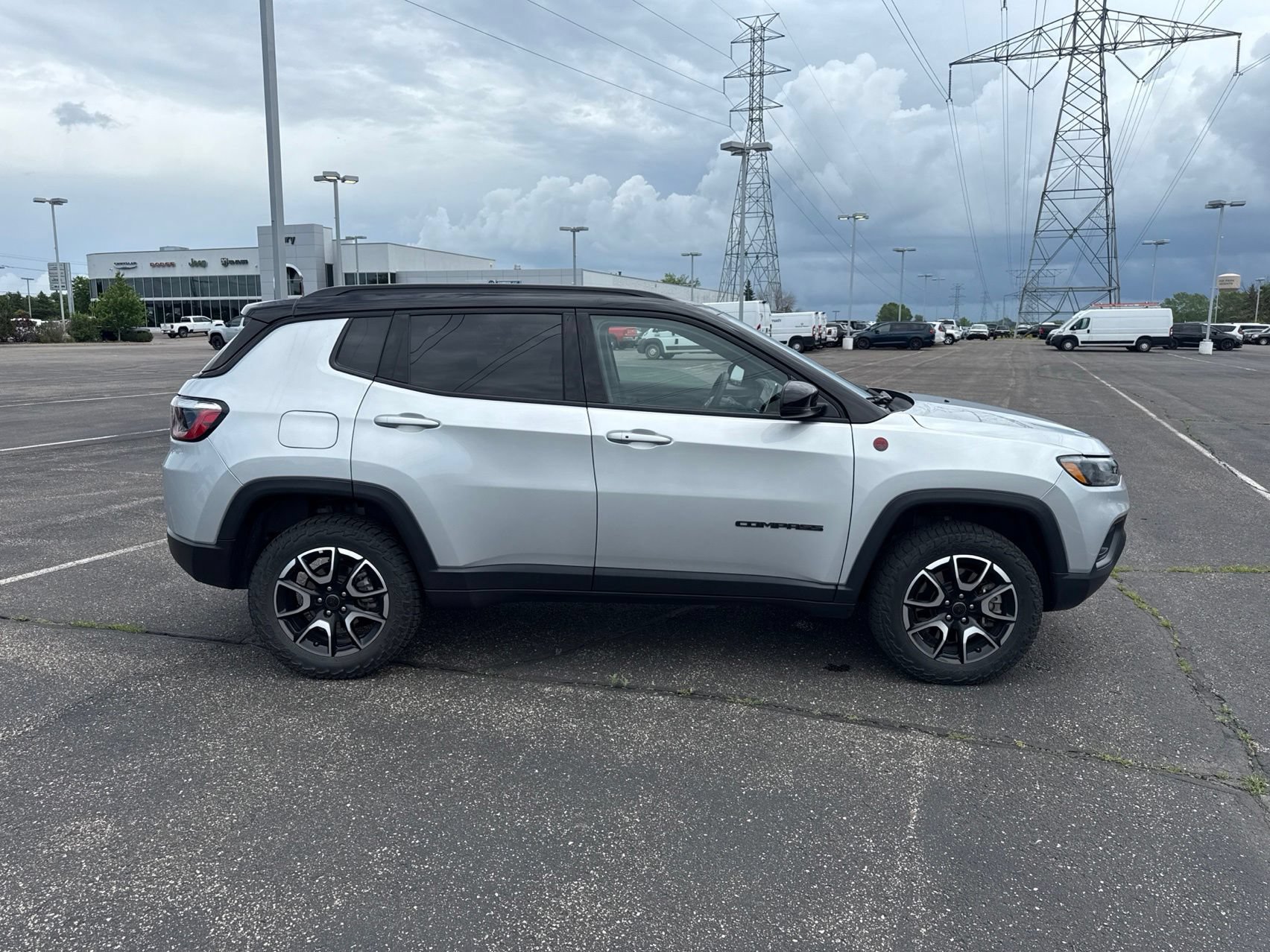 Used 2025 Jeep Compass Trailhawk AWD/4WD image 35