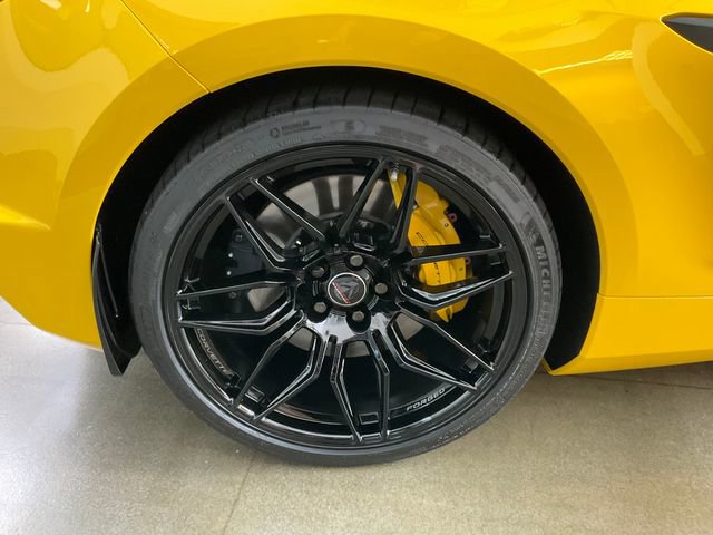 Used 2025 Chevrolet Corvette Z06 RWD image 30