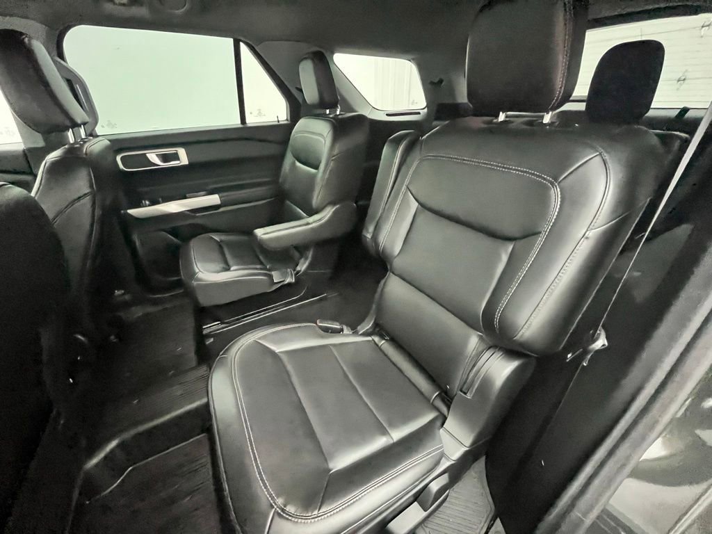 Used 2023 Ford Explorer XLT w/ Equipment Group 202A AWD/4WD image 35