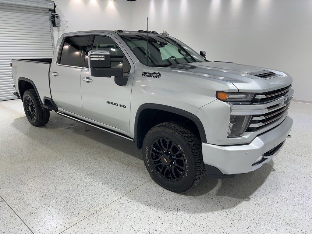 Used 2023 Chevrolet Silverado 2500 High Country w/ Technology Package image 7