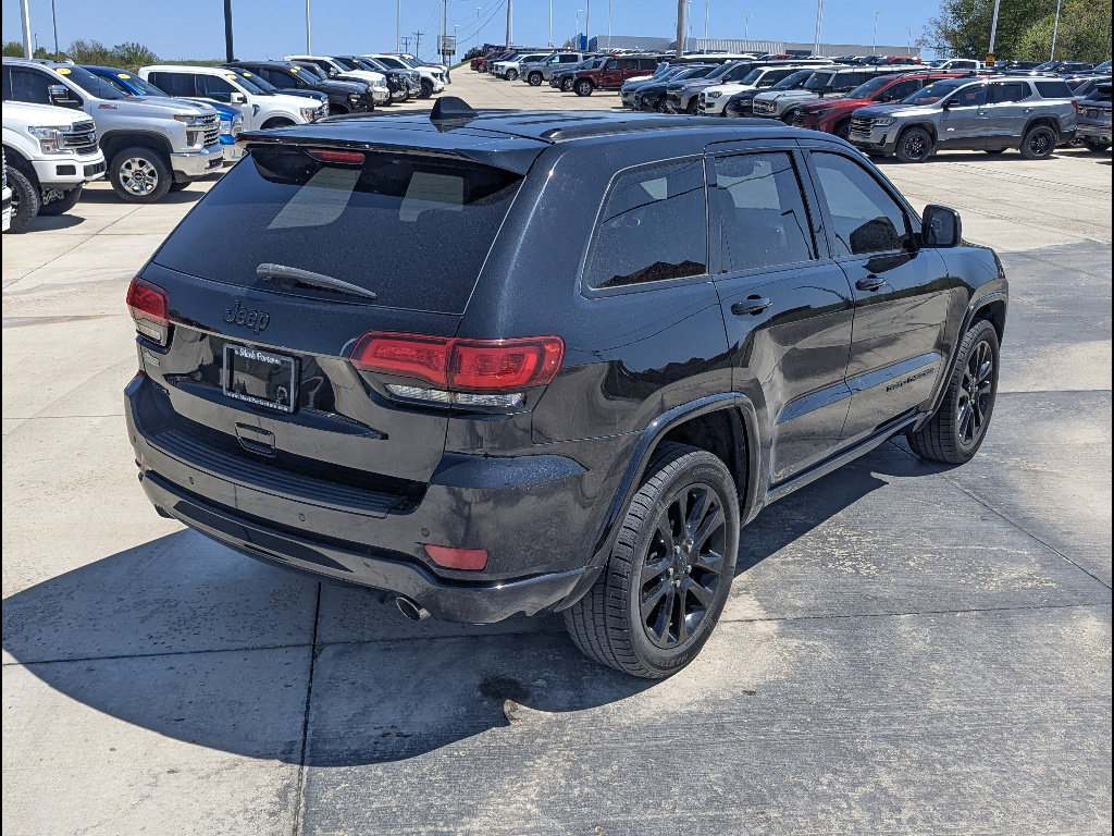 Used 2019 Jeep Grand Cherokee Altitude image 7
