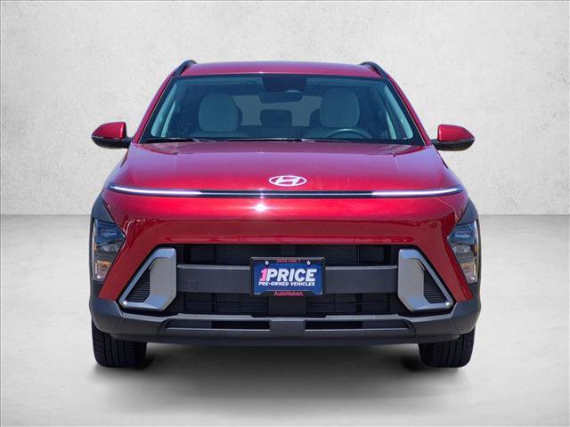 Used 2025 Hyundai Kona SEL FWD image 2