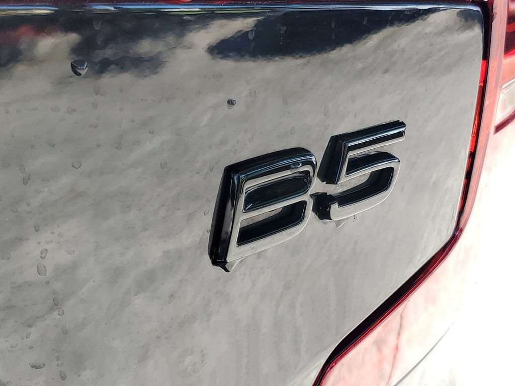 Certified 2023 Volvo S60 B5 Plus FWD image 8
