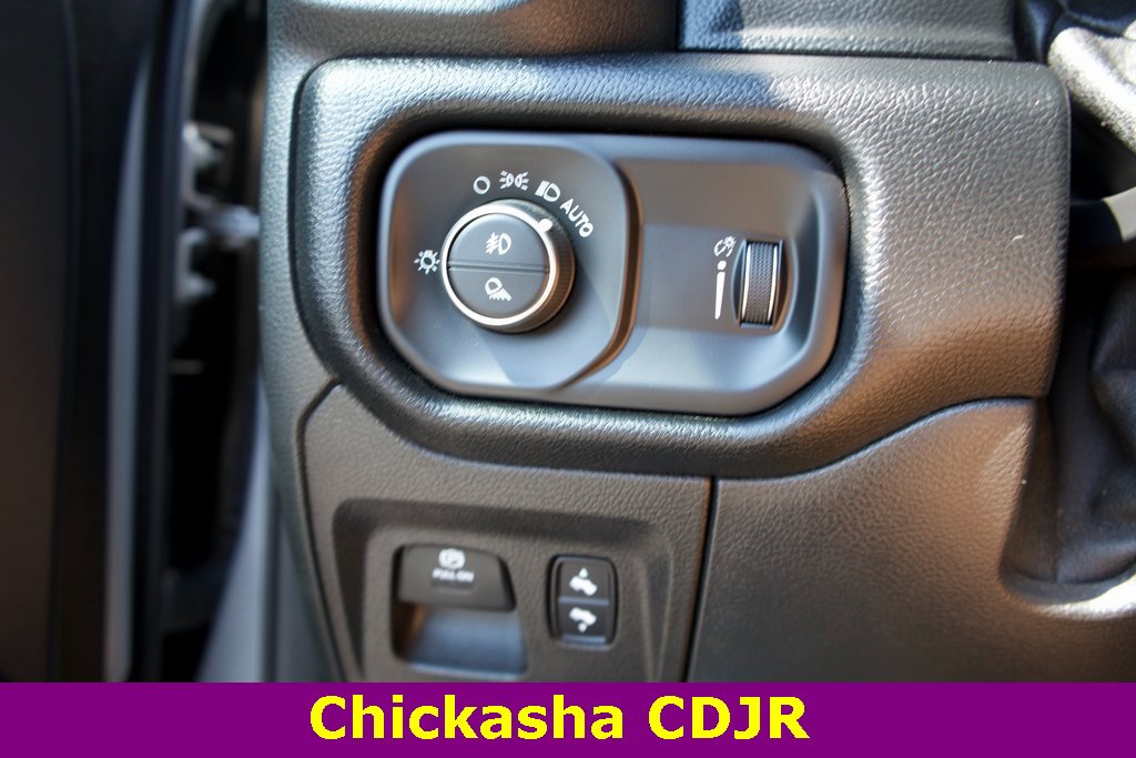 Used 2021 RAM 1500 Big Horn image 9