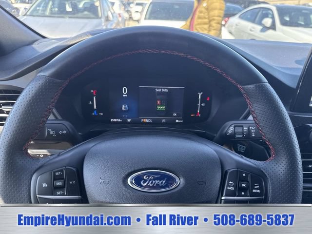 Used 2025 Ford Escape ST-Line Select AWD/4WD image 28