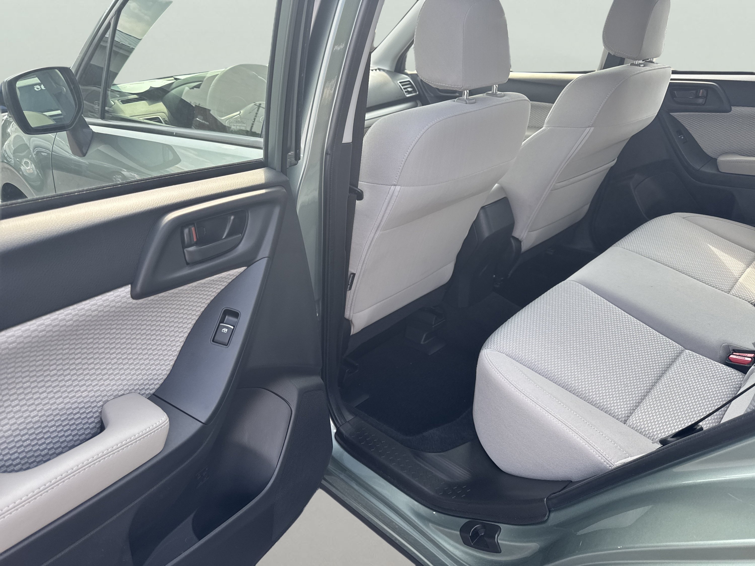 Used 2018 Subaru Forester 2.5i w/ Alloy Wheel Package AWD/4WD image 19