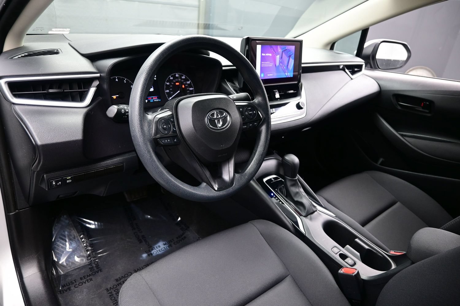 Used 2024 Toyota Corolla LE FWD image 12