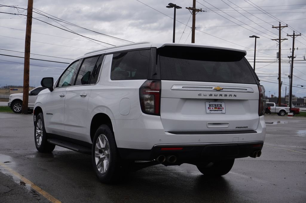 Used 2023 Chevrolet Suburban Premier image 5