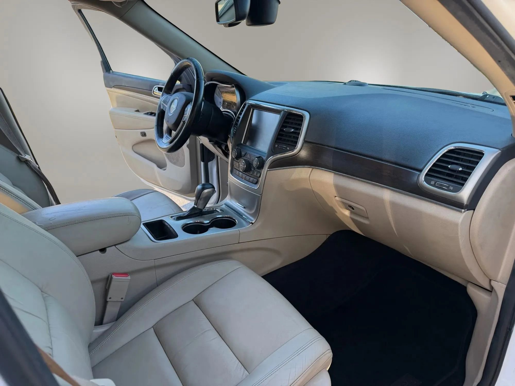 Used 2016 Jeep Grand Cherokee Limited RWD image 13