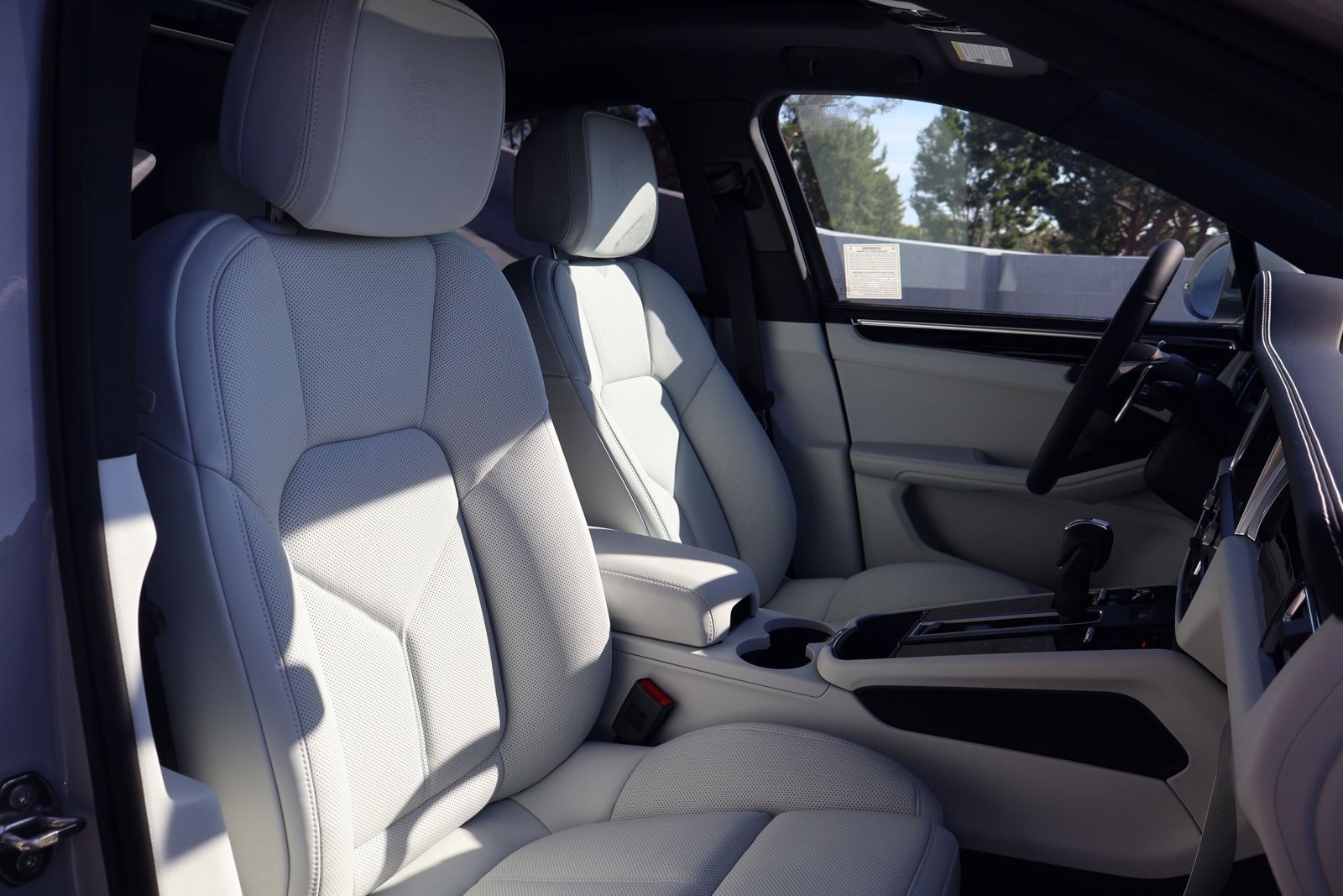 New 2026 Porsche Macan image 25