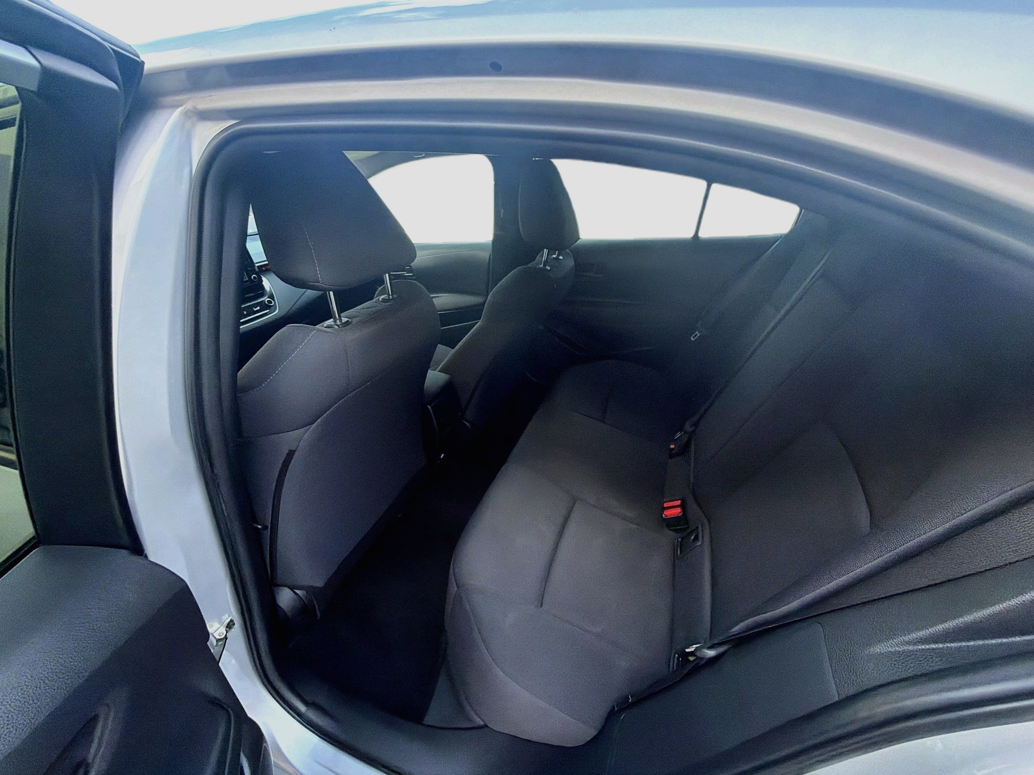 Used 2022 Toyota Corolla LE FWD image 23