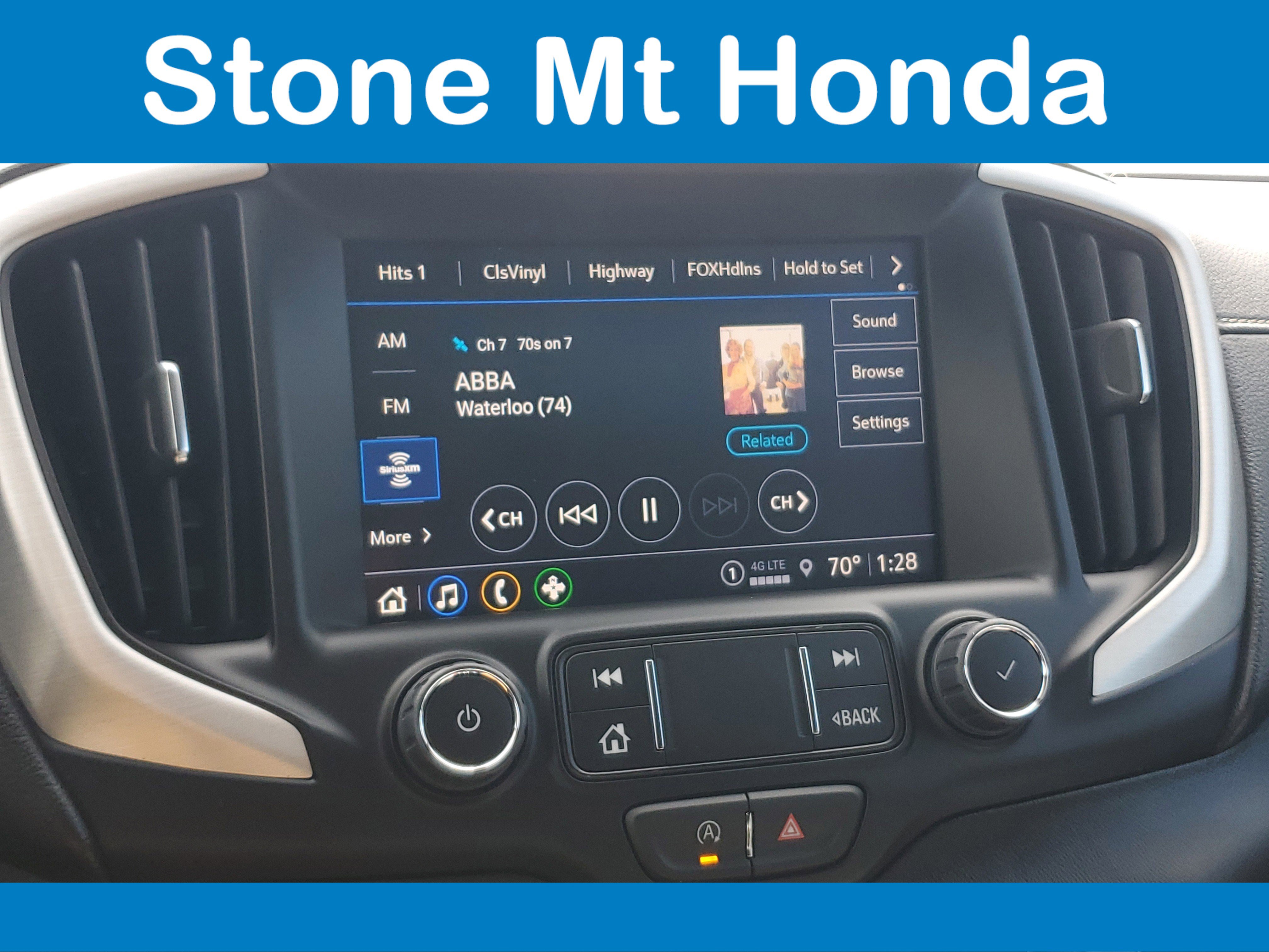 Used 2024 GMC Terrain SLT image 28