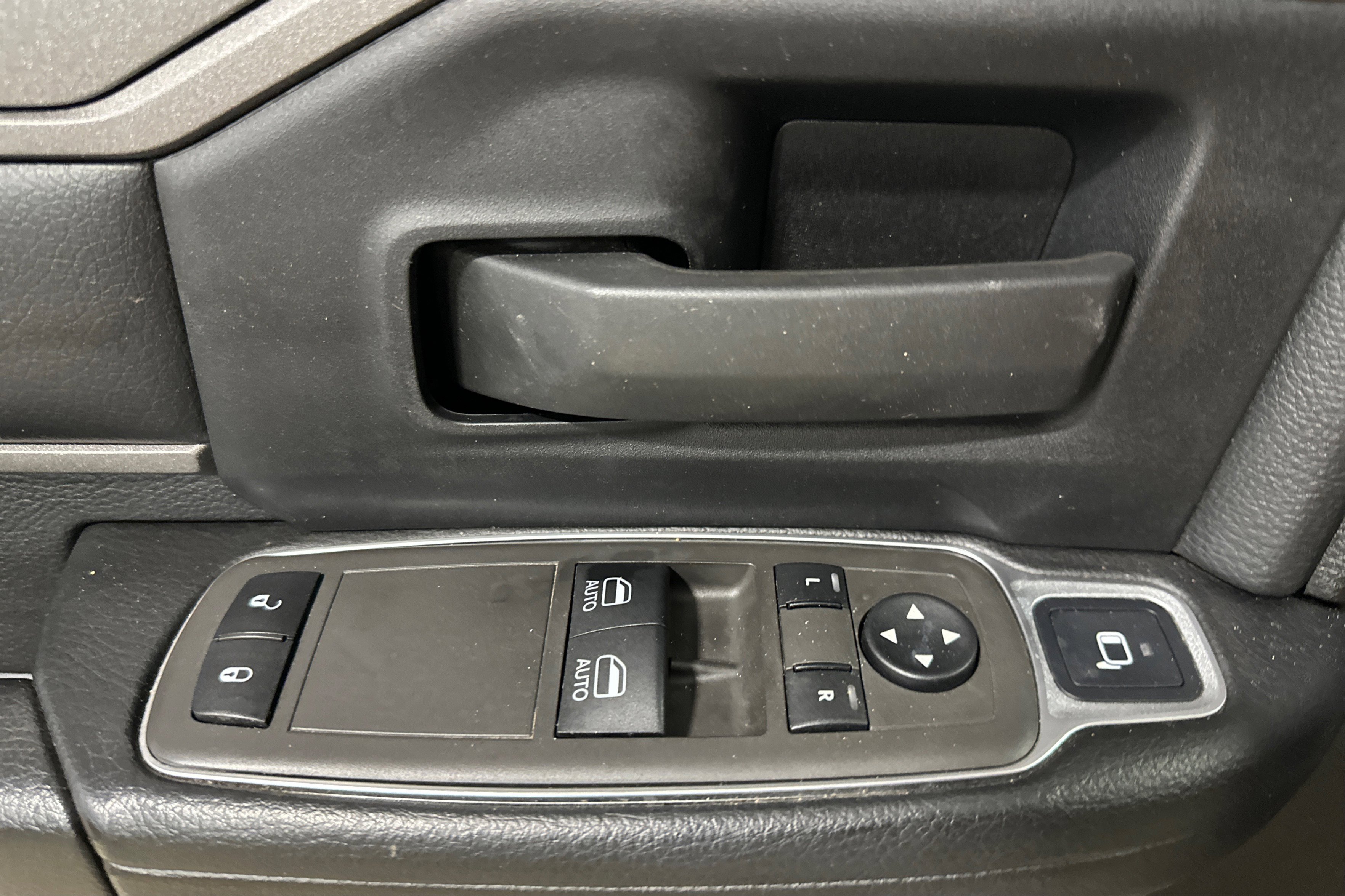 Used 2023 RAM 3500 Tradesman image 19