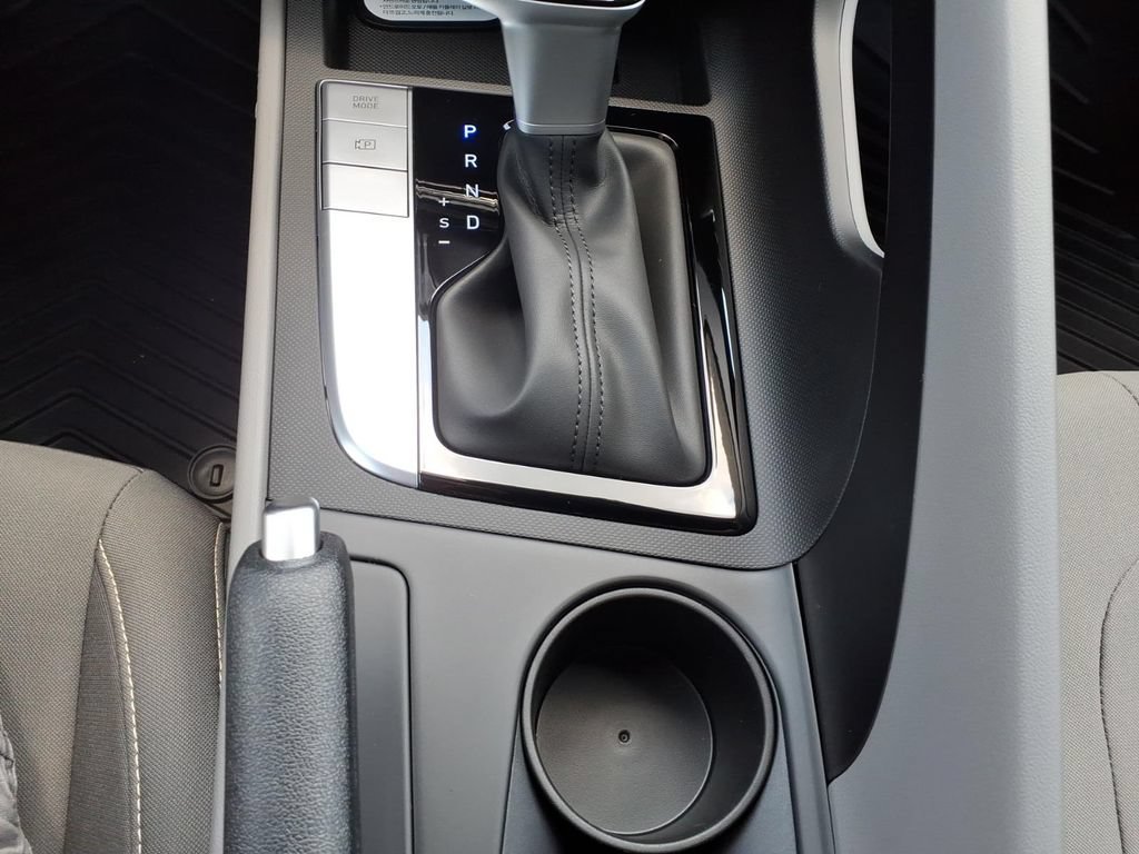 New 2026 Hyundai Elantra Sport FWD image 22