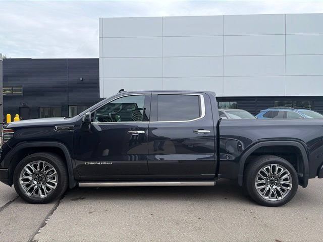 Used 2023 GMC Sierra 1500 Denali Ultimate AWD/4WD image 9